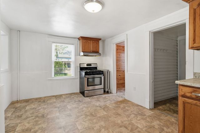25 High Street, Agawam, MA 01001