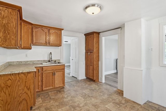 25 High Street, Agawam, MA 01001