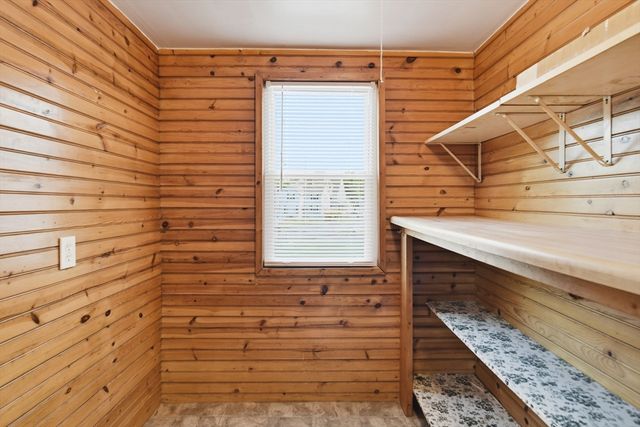 25 High Street, Agawam, MA 01001