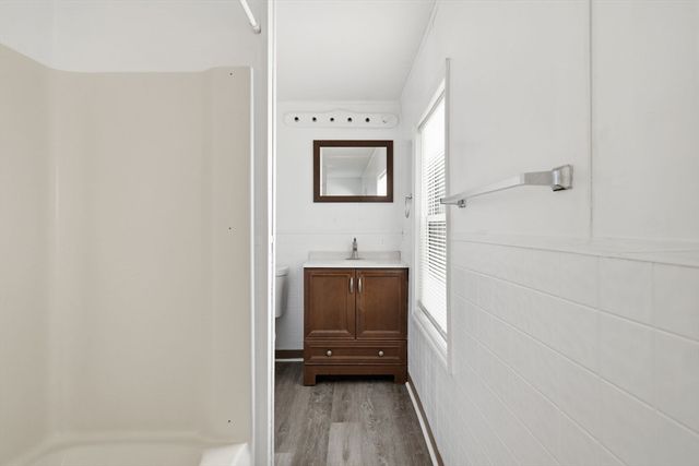 25 High Street, Agawam, MA 01001