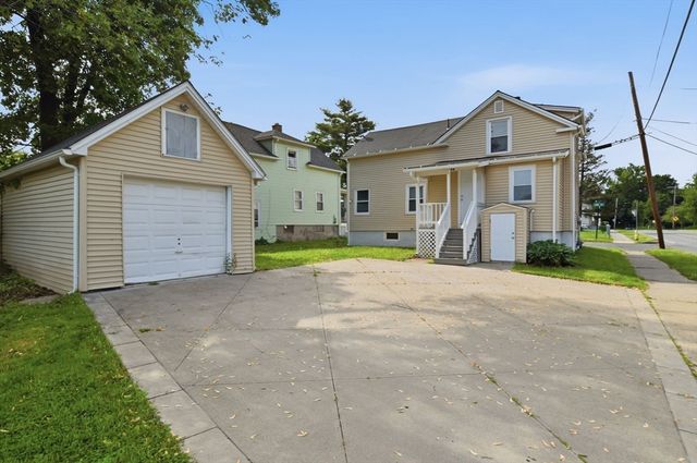 25 High Street, Agawam, MA 01001