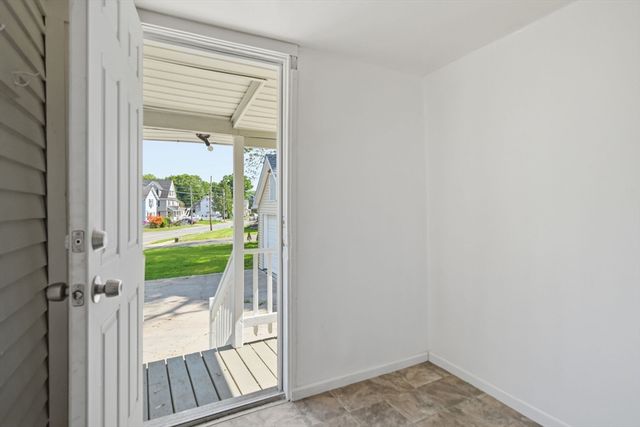 25 High Street, Agawam, MA 01001