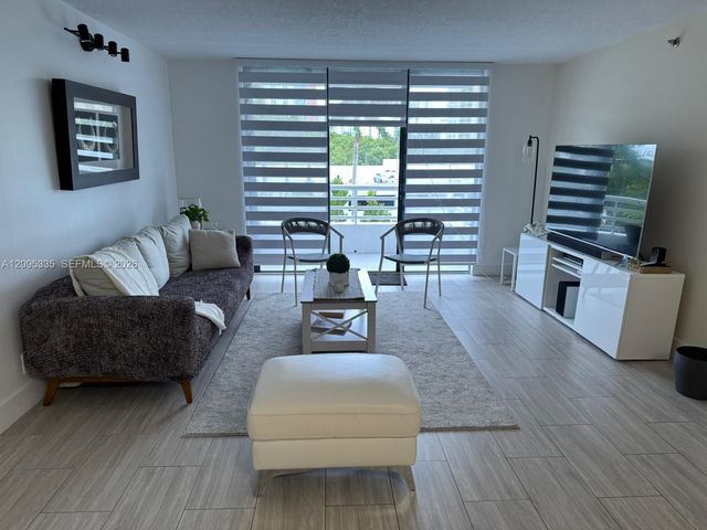 3300 NE 192nd Street 414, Aventura, FL 33180
