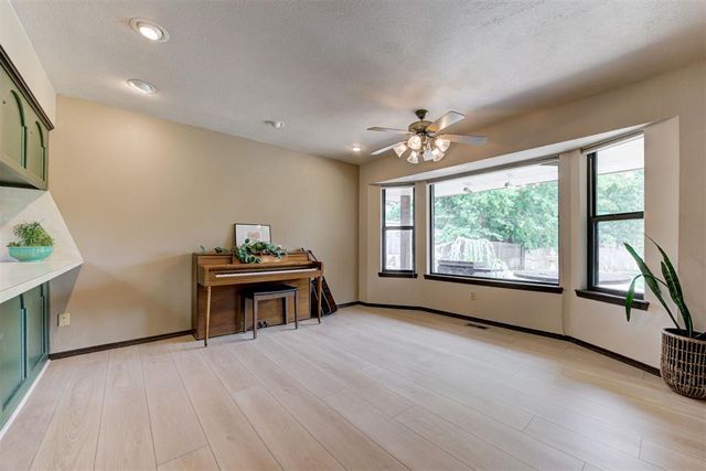 613 SW 63rd Terrace, Oklahoma City, OK 73139
