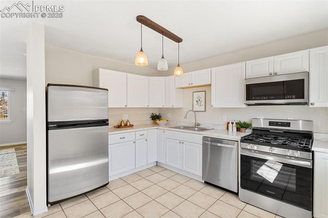 1728 N Chestnut Street, Colorado Springs, CO 80907