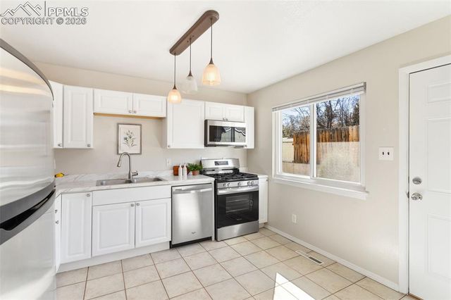 1728 N Chestnut Street, Colorado Springs, CO 80907