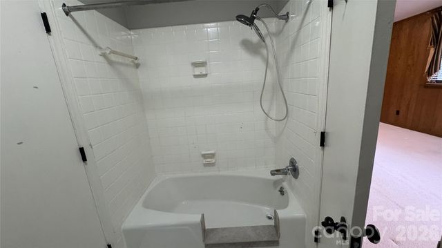 938 Sandswood Drive, Gastonia, NC 28054