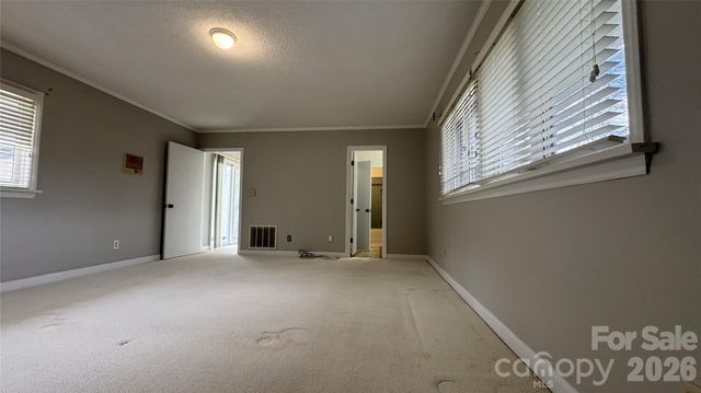 938 Sandswood Drive, Gastonia, NC 28054