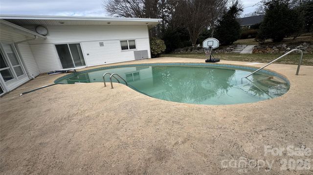 938 Sandswood Drive, Gastonia, NC 28054