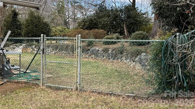 938 Sandswood Drive, Gastonia, NC 28054