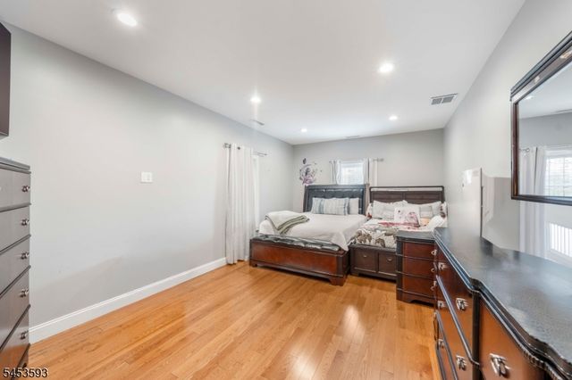 300 Ridge St, Newark City, NJ 07104