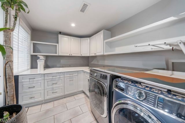 300 Ridge St, Newark City, NJ 07104