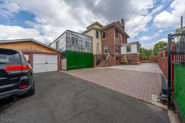 300 Ridge St, Newark City, NJ 07104