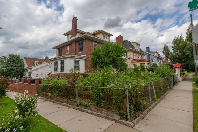 300 Ridge St, Newark City, NJ 07104