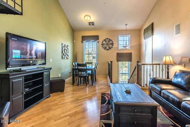 1664 E BRIDGEPORT Parkway, Gilbert, AZ 85295