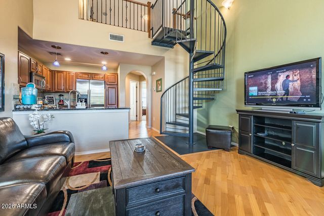 1664 E BRIDGEPORT Parkway, Gilbert, AZ 85295