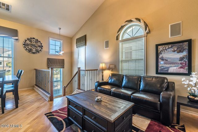 1664 E BRIDGEPORT Parkway, Gilbert, AZ 85295