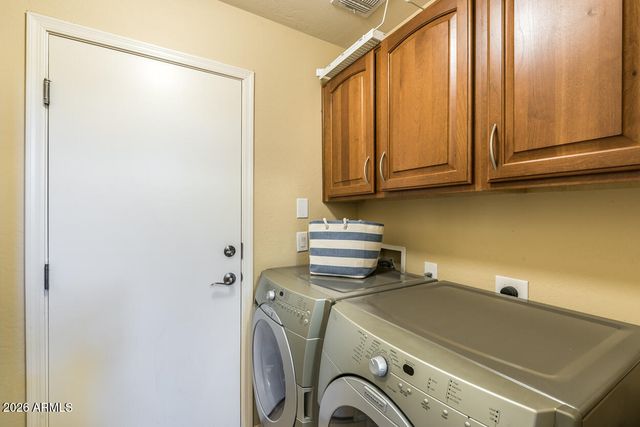 1664 E BRIDGEPORT Parkway, Gilbert, AZ 85295