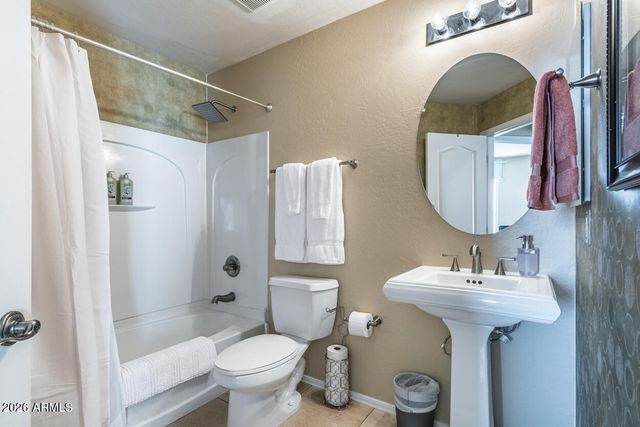 1664 E BRIDGEPORT Parkway, Gilbert, AZ 85295