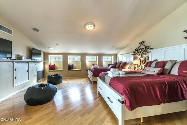 1664 E BRIDGEPORT Parkway, Gilbert, AZ 85295