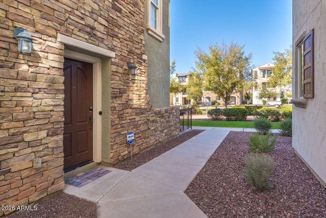 1664 E BRIDGEPORT Parkway, Gilbert, AZ 85295