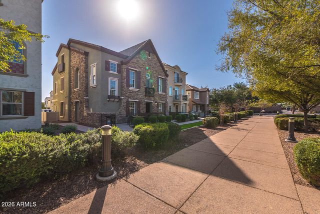 1664 E BRIDGEPORT Parkway, Gilbert, AZ 85295