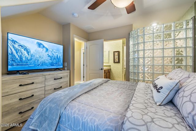 1664 E BRIDGEPORT Parkway, Gilbert, AZ 85295