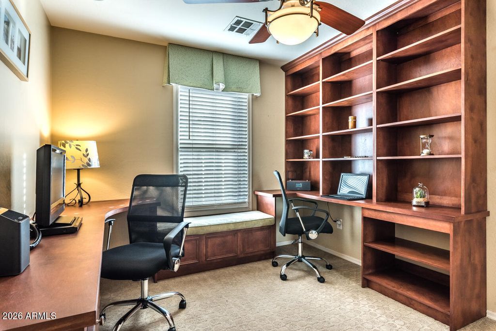 1664 E BRIDGEPORT Parkway, Gilbert, AZ 85295