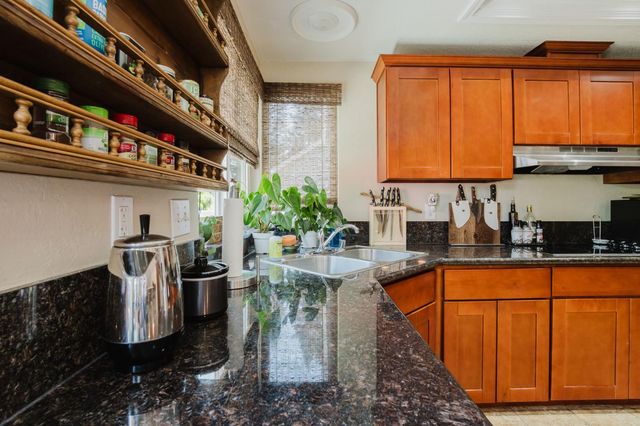 9881 Turtle Dove Ct, Elk Grove, CA 95624