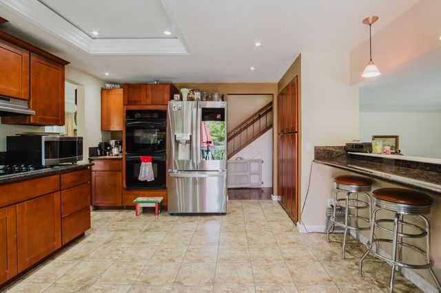 9881 Turtle Dove Ct, Elk Grove, CA 95624