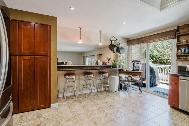 9881 Turtle Dove Ct, Elk Grove, CA 95624