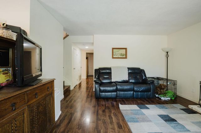 9881 Turtle Dove Ct, Elk Grove, CA 95624