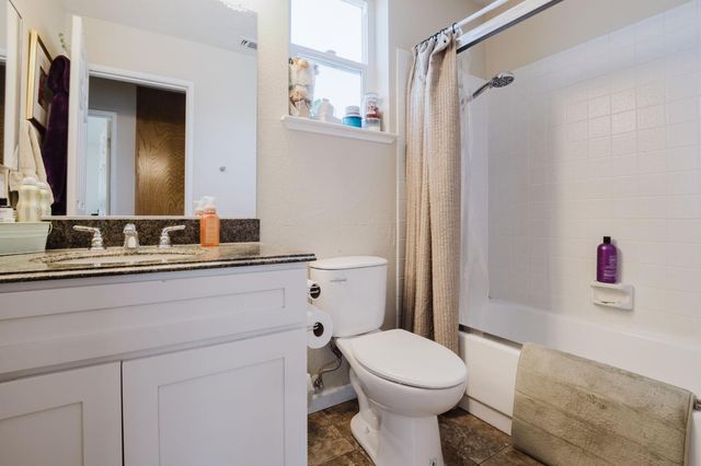 9881 Turtle Dove Ct, Elk Grove, CA 95624