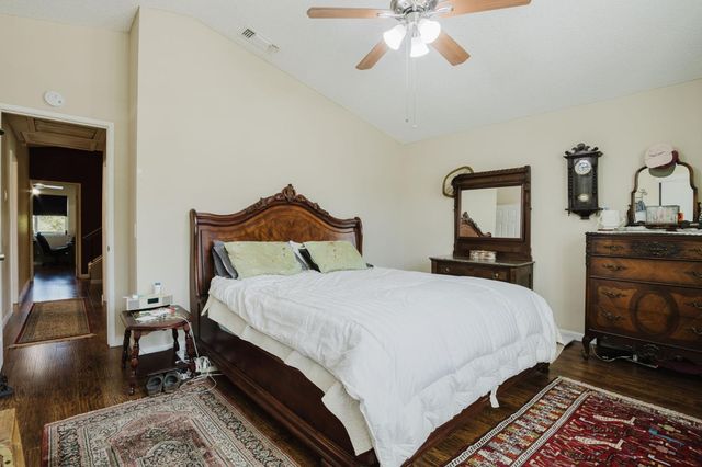 9881 Turtle Dove Ct, Elk Grove, CA 95624