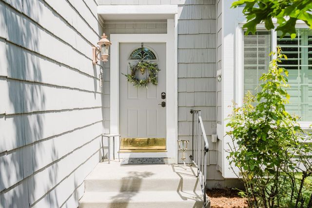 9881 Turtle Dove Ct, Elk Grove, CA 95624