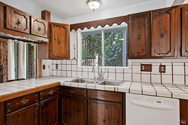 19701 Noyo Acres Dr, Fort Bragg, CA 95437