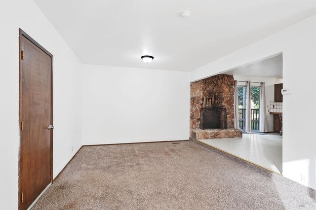 19701 Noyo Acres Dr, Fort Bragg, CA 95437