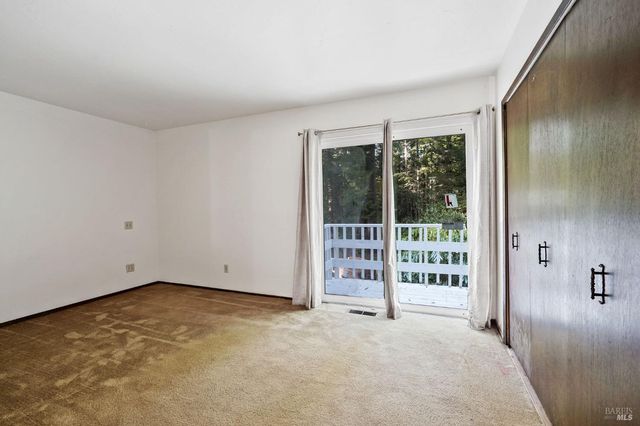 19701 Noyo Acres Dr, Fort Bragg, CA 95437