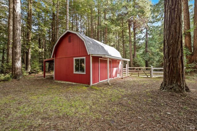 19701 Noyo Acres Dr, Fort Bragg, CA 95437