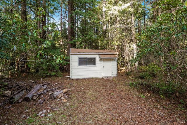 19701 Noyo Acres Dr, Fort Bragg, CA 95437