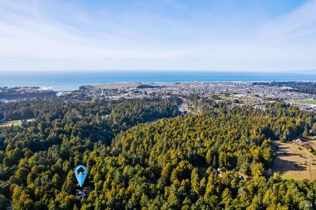 19701 Noyo Acres Dr, Fort Bragg, CA 95437