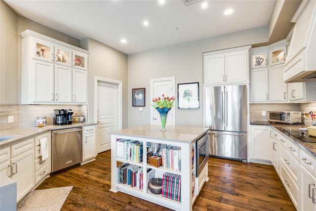 330 Las Colinas Boulevard E 1508, Irving, TX 75039