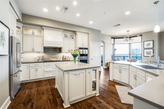 330 Las Colinas Boulevard E 1508, Irving, TX 75039