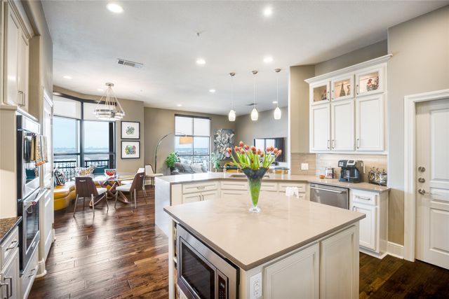 330 Las Colinas Boulevard E 1508, Irving, TX 75039