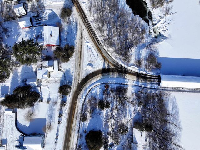 399 Pulp Mill Bridge Road, Weybridge, VT 05753