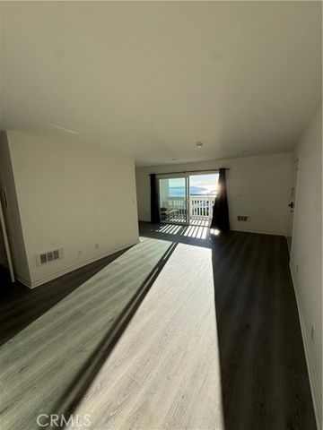 630 The Village 117, Redondo Beach, CA 90277