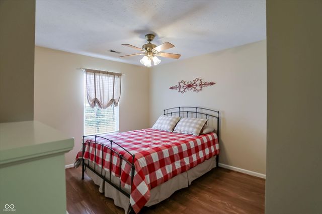 14398 Harrison Parkway, Fishers, IN 46038