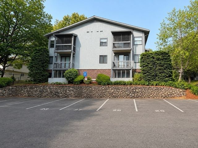 1461 Pawtucket Blvd 3-5, Lowell, MA 01854