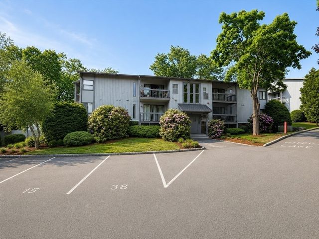 1461 Pawtucket Blvd 3-5, Lowell, MA 01854