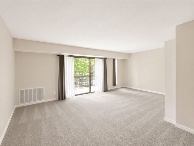 1461 Pawtucket Blvd 3-5, Lowell, MA 01854